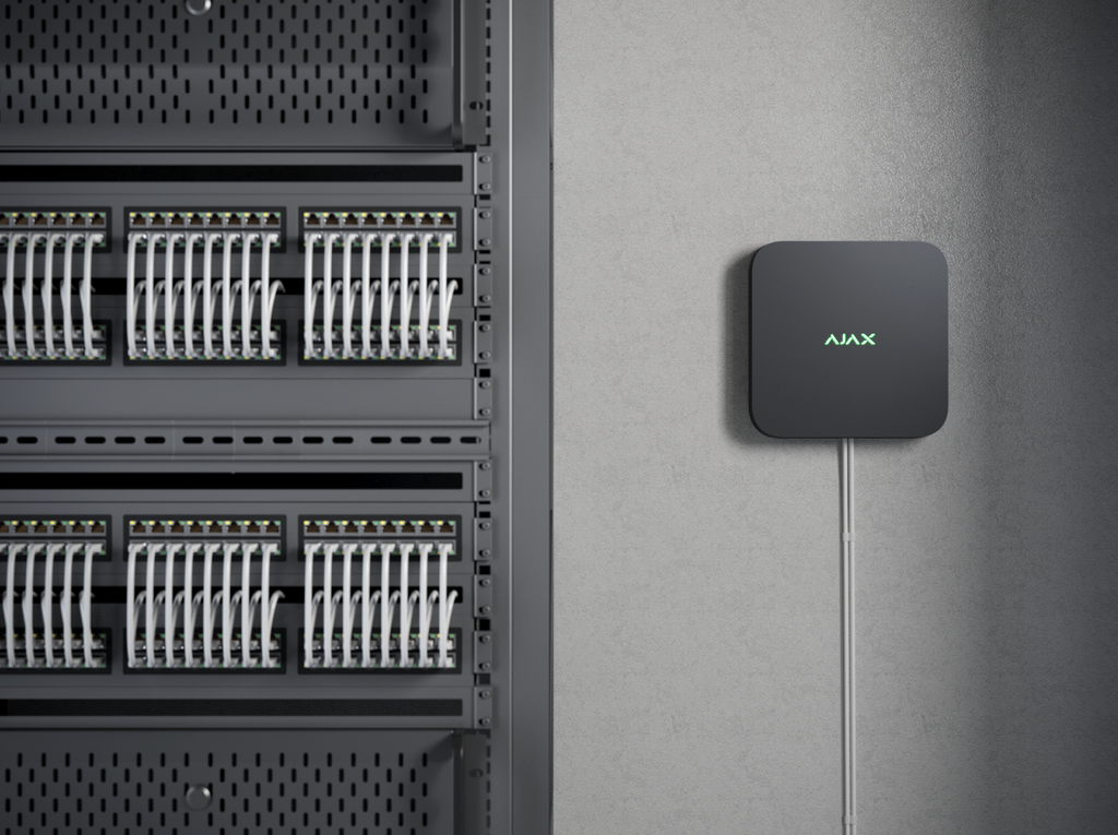 Ajax 8 Ch NVR excl. Hard Drive